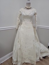 VTG 50s Ivory Taffeta Wedding Dress Lace Appliqu  Long Sleeves Train W14