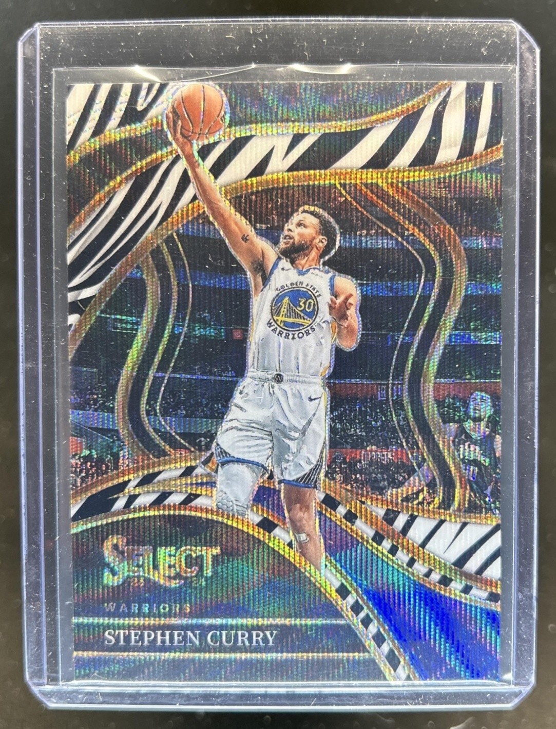 2023-24 Panini Select Stephen Curry Zebra Prizm SSP Courtside #256 Warriors