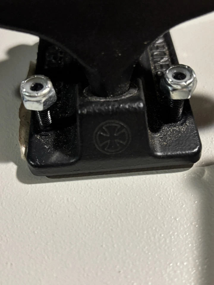 Independent X Vans Stage 11 Camiones Negro Cruz 139/144 Nuevo de Lote Antiguo Patineta Par Indy Foto 3 de 4