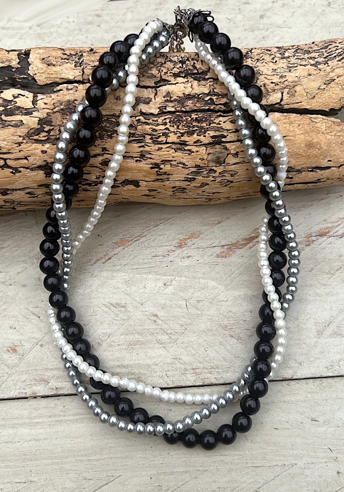 Halskette, Collier, Perlenkette, dreireihig, gedreht, Glaswachsperlen dreifarbig - Bild 2 von 2