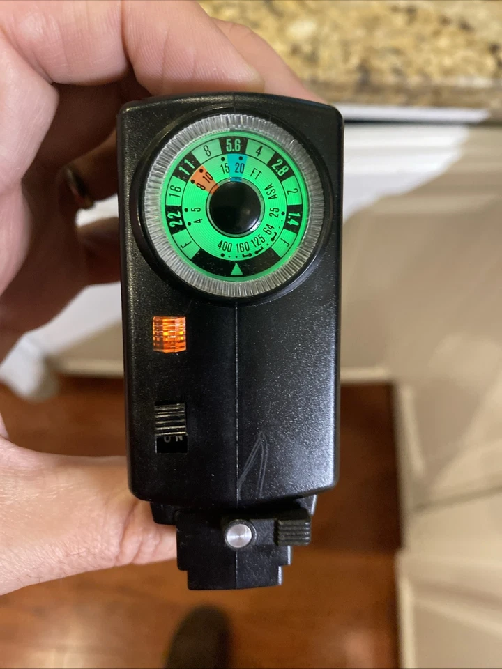 Vintage Vivitar Auto 252 Camera Flash - Tested, Works - Image 4 of 4