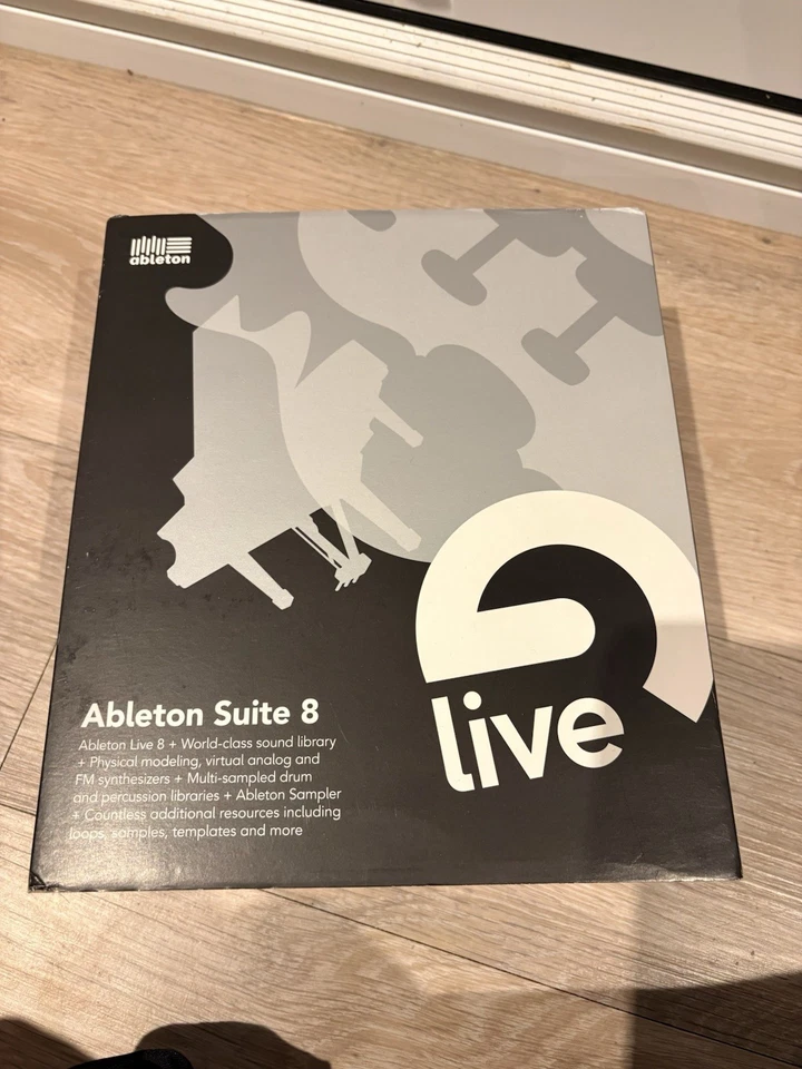 Ableton Live Suite 8 & Accompanying Book - Image 2 of 4