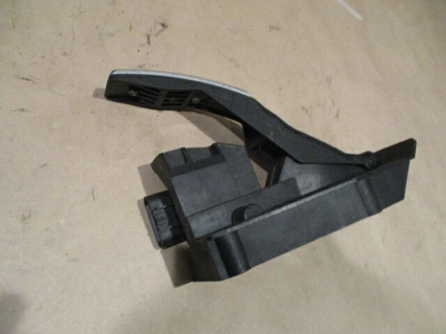 Ferrari 458, 488, California, - Accelerator Pedal Assy  - P/N 243117