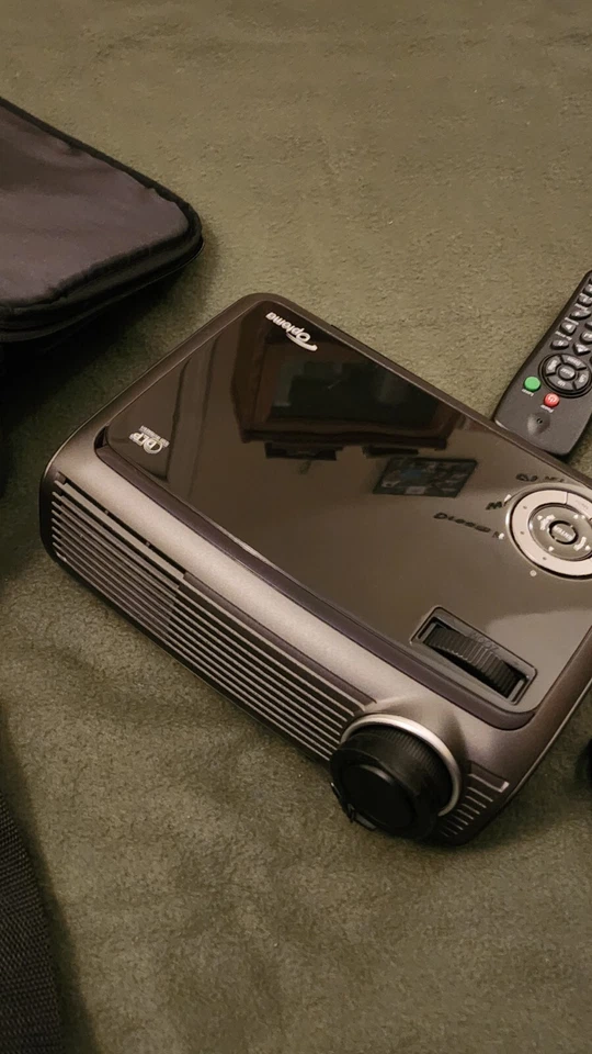 Projetor profissional OPTIMA - Imagem 3 de 4