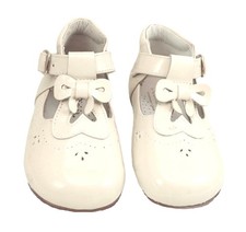 DE OSU -Sale -Spain -Baby Girls Ivory Patent Leather Dress Shoes -Sz 4 -European
