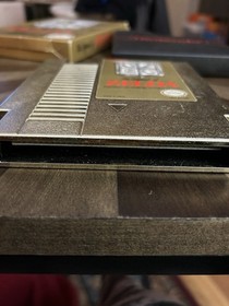 Nintendo NES The Legend of Zelda con caja dorada 3 tornillos atr&aacute;s &iexcl;Excelente estado!