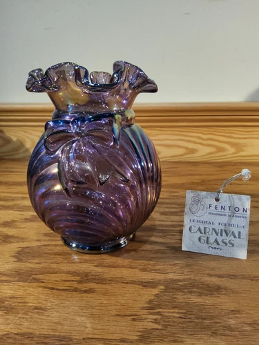 Fenton Mulberry Amethyst Carnival Iridescent Glass Caprice Drape Bowtie Vase