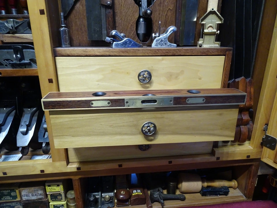 Stanley V Logo 18" No. 1193 Level & Double Plumb Mahogany Fully Brass Bound - Image 4 of 4