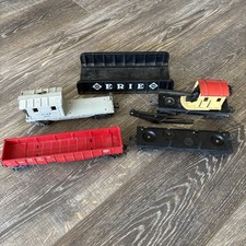 Lot of Vintage Lionel O Gauge Trains and Accessories Untested