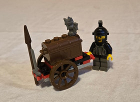 LEGO 6029 CASTLE: Treasure Guard  - 100% w/manual + pkg