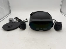 Meta Quest Pro 256 GB Virtual Reality Headset W/Controller & Charger Black