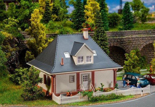 FALLER 130681 Casa Parroquial Kirchgasse 3 Kit HO 1:87 NUEVO | Zustand: Nuevo