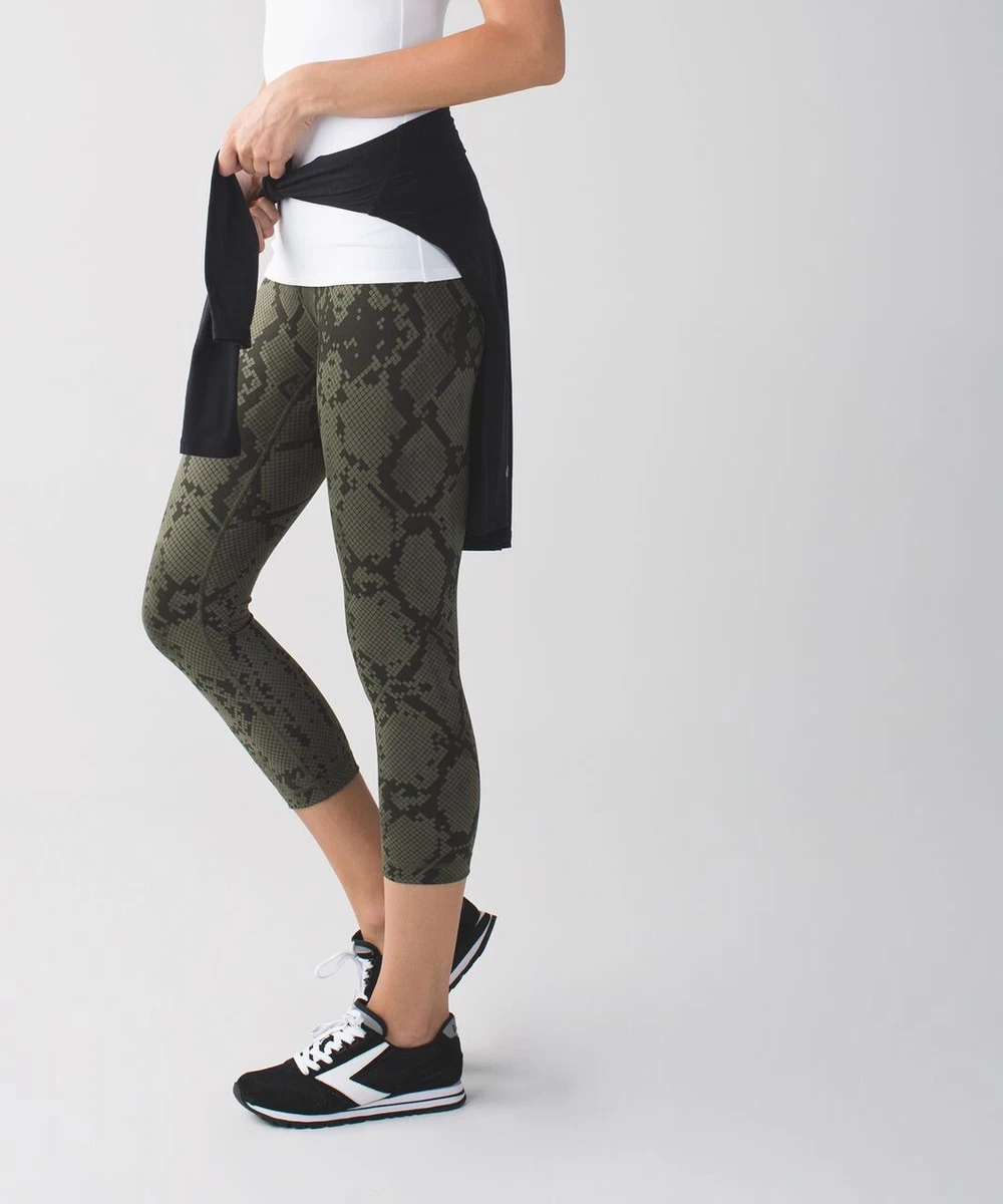 Lululemon Wunder Under Crop III Luon Legging Ziggy Snake Fatigue Gator  Green 4