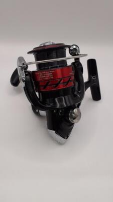 DAIWA SWEEPFIRE 2B CS 2500 Spinning Reel Used
