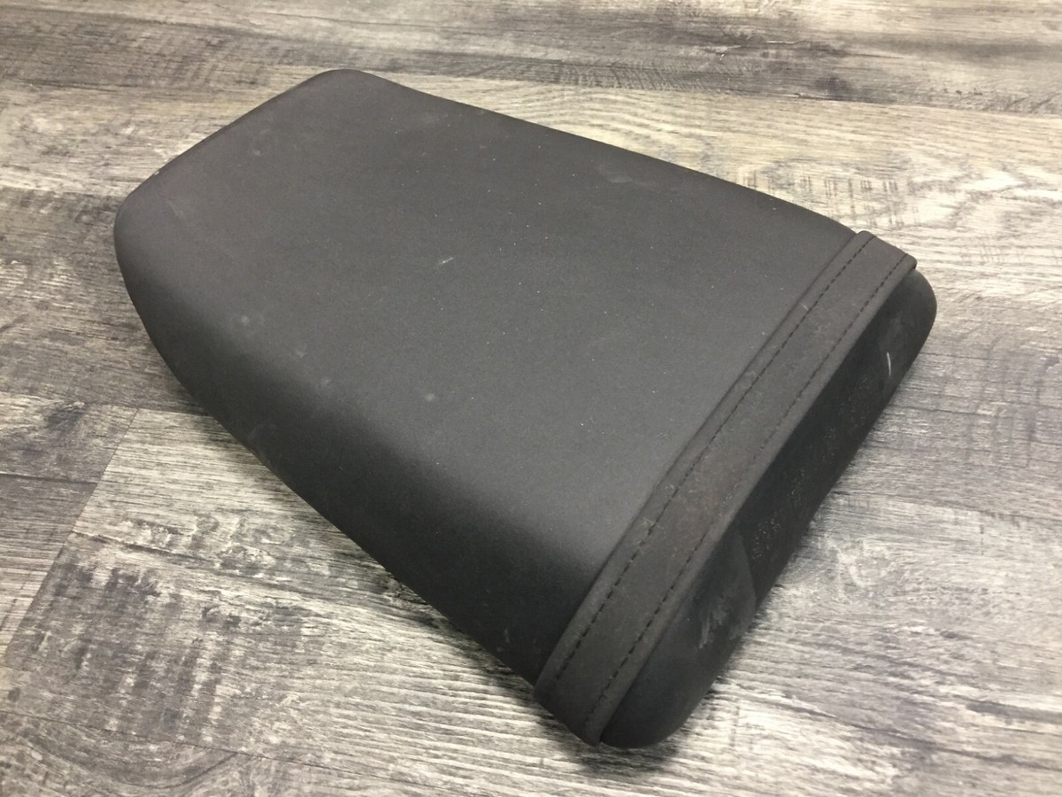 補助席 Kawasaki 1993-1995 ZX7 ZX750 Ninja Rear Passenger Pillion