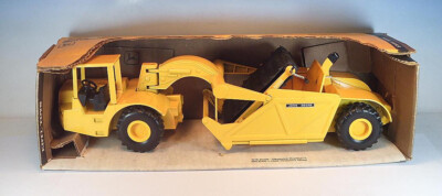 Ertl Toys 1/16 John Deere Scraper / Erdbeweger OVP #2697