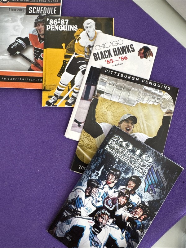 HOCKEY POCKET SCHEDULES - LOT OF 14 - RED WINGS, BLACK HAWKS, PENGUINS. DUCKS