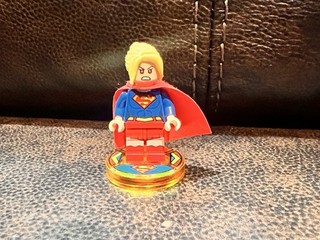 LEGO Dimensions Supergirl Minifigure Toy Tag Disc 71340