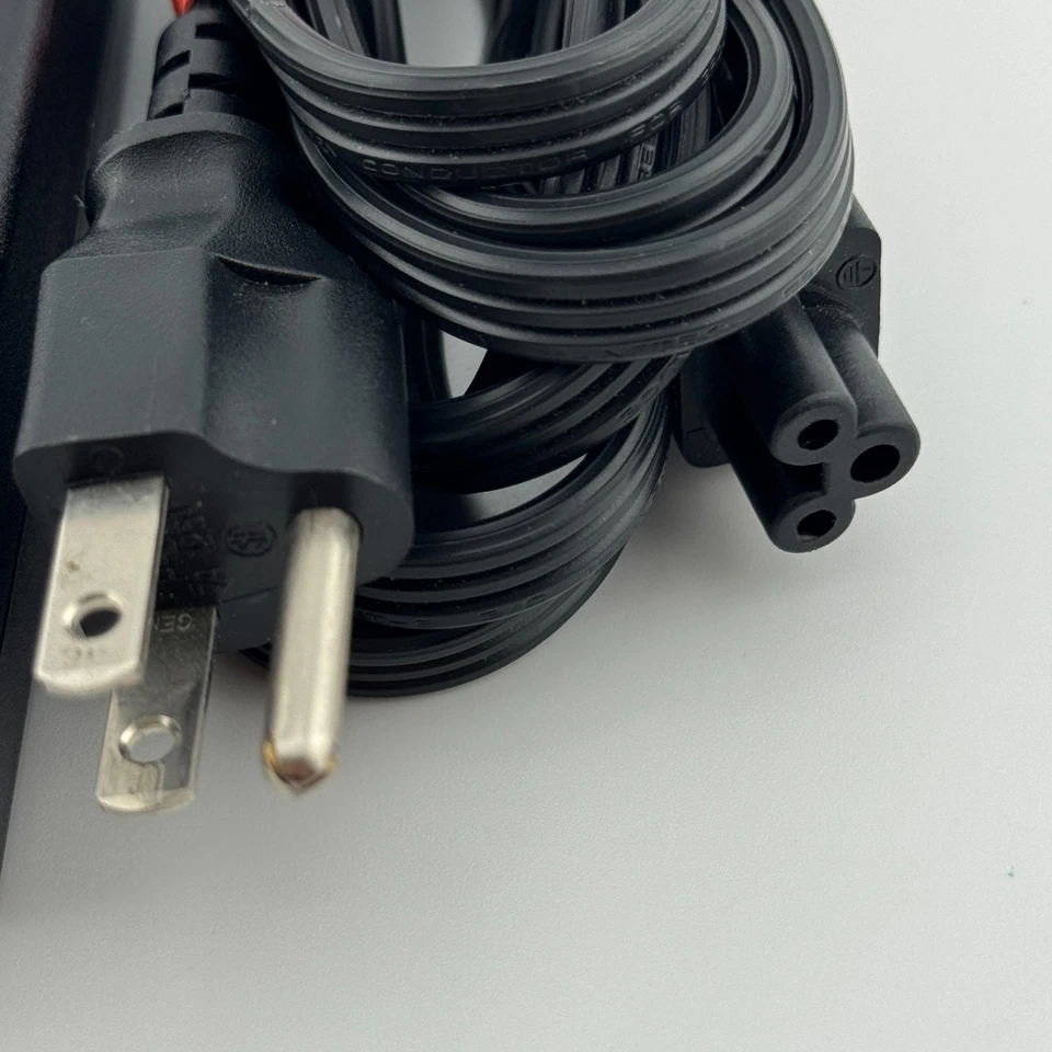 OEM - iGo AC Power Adapter 6630137-0100 19V 90W MAX / Free Fast Shipping. - Image 3 of 4