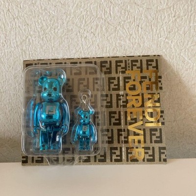 Купить fendi bearbrick silver set of large and small (187767778052