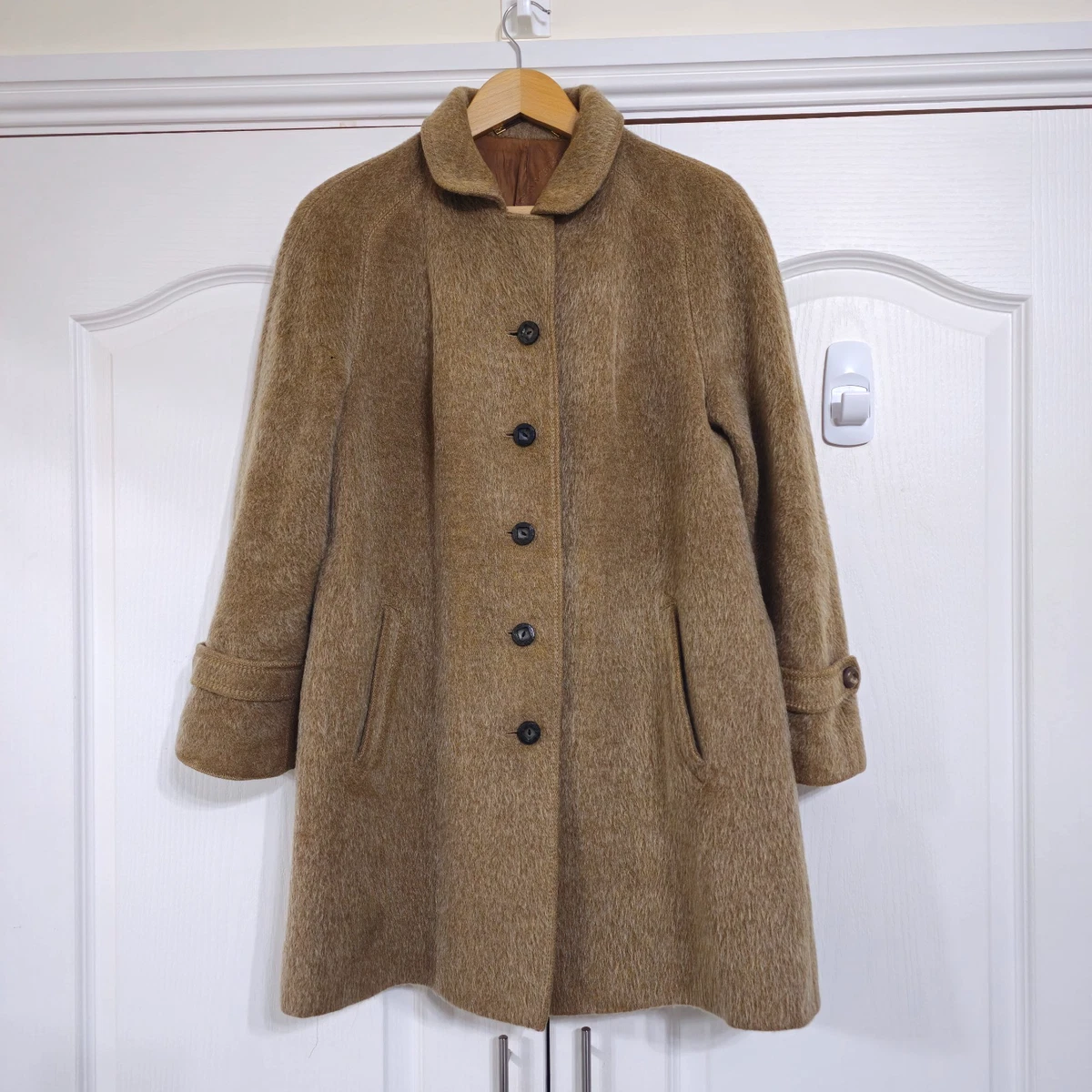 Llama Coat Indiana Vintage Outerwear Coats & Jackets for Women for