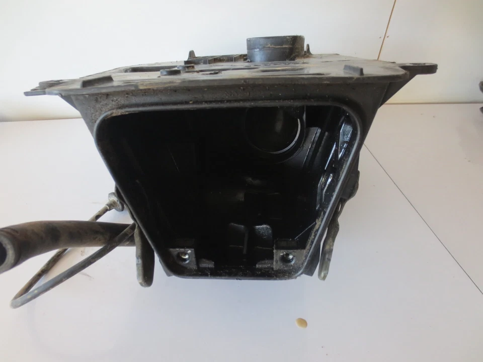 Polaris Sportsman 850 XP 2011 usado OEM Air Breather Box Foto 3 de 4