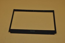 Toshiba Portege R700 Series GM902984921A Screen Surround Bezel Trim -18A