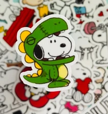 20pcs Snoopy Stickers – Cute Peanuts Cartoon Vinyl Decals for Laptop Waterproof