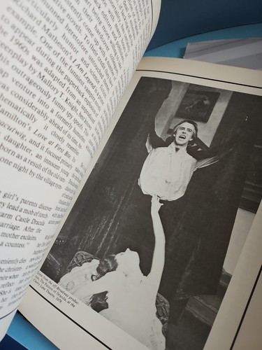 Vampires. Bernhardt J Hurwood. Lore & Legend. 1981 - Picture 14 of 18