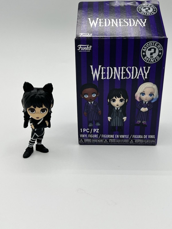 Funko Mystery Minis: The Addams Family Wednesday Addams (Poe Cup) 1/72