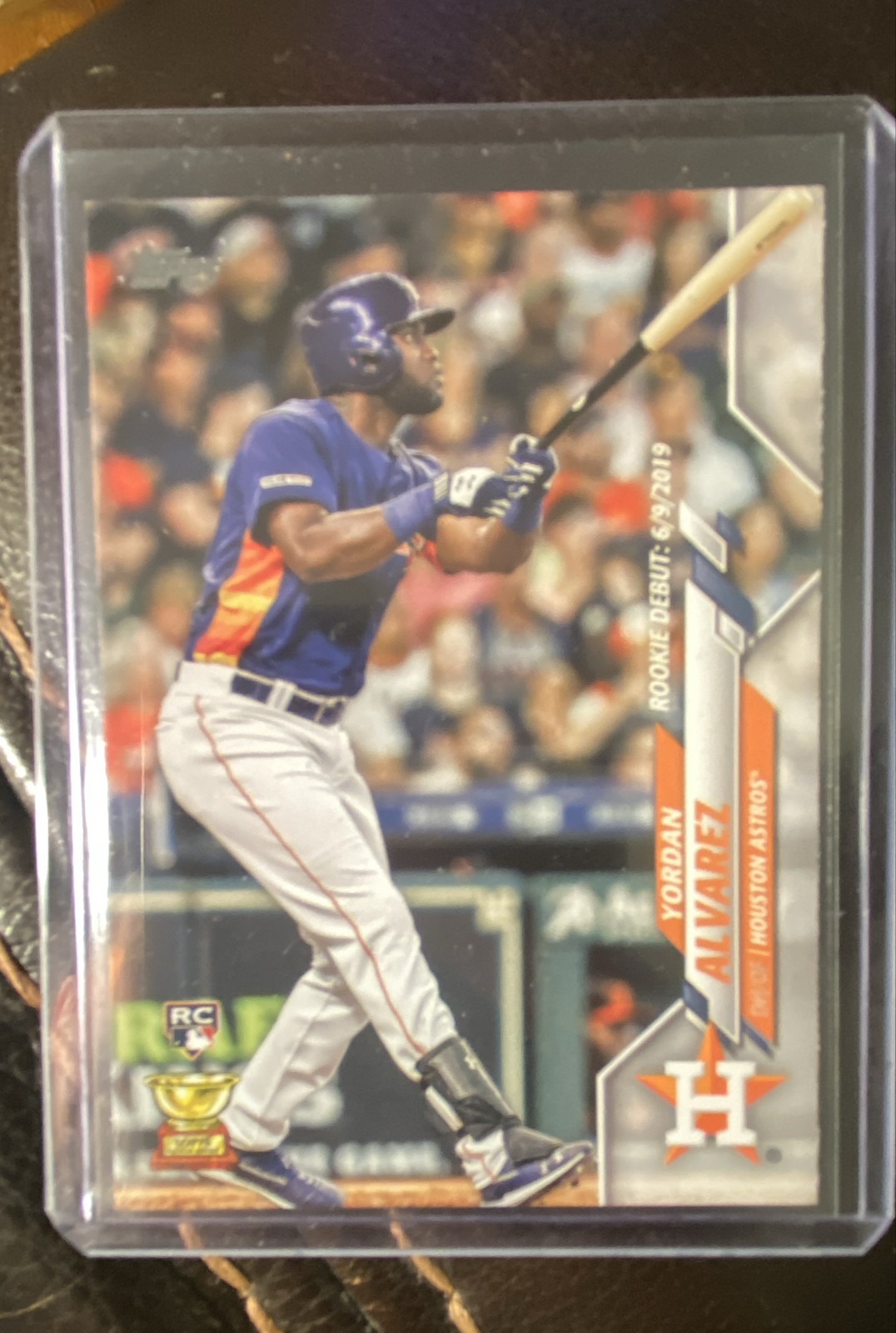 2020 Topps Update Series - Rookie Debut Yordan Alvarez #U-300 Swinging (RC)