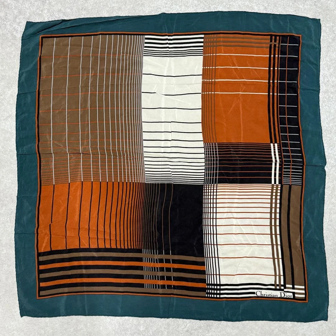 Foulard Christian Dior en soie orange marron noir blanc motif rayé à carreaux 30 po