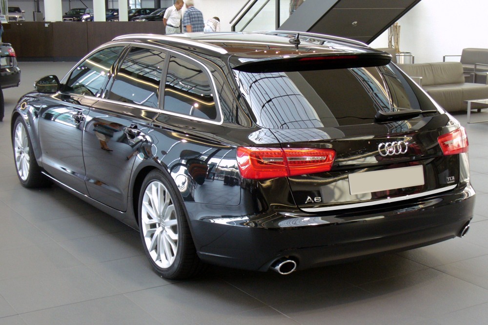 Baguette de coffre chromée Audi A6 break pour trajets et vacances en famille