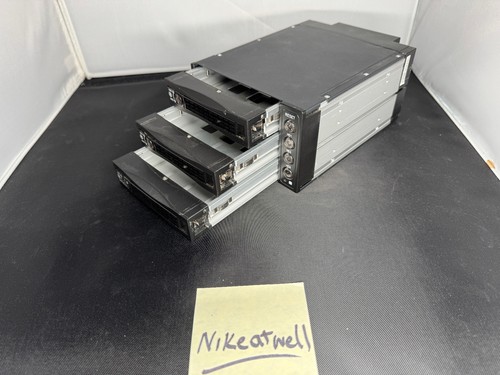 iStarUSA 2X5,25 Zoll auf 3X3,5 Zoll SATA Käfig - BPU-230SATA-BPL mit Hot-Swap Trays! - Bild 4 von 8