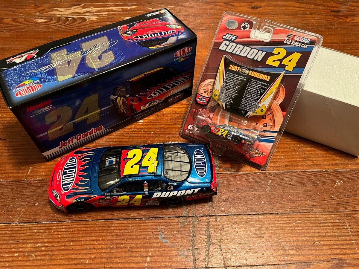 Motorsports Authentics Nascar #24 Jeff Gordon Dupont Pit Stop 1:64 Sca – Wheelers n Dealers A