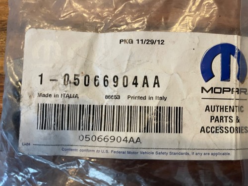 Chrysler Voyager Cherokee 2.8D NEW GENUINE diesel injector clamp 05066904AA 5E3 - Picture 3 of 3