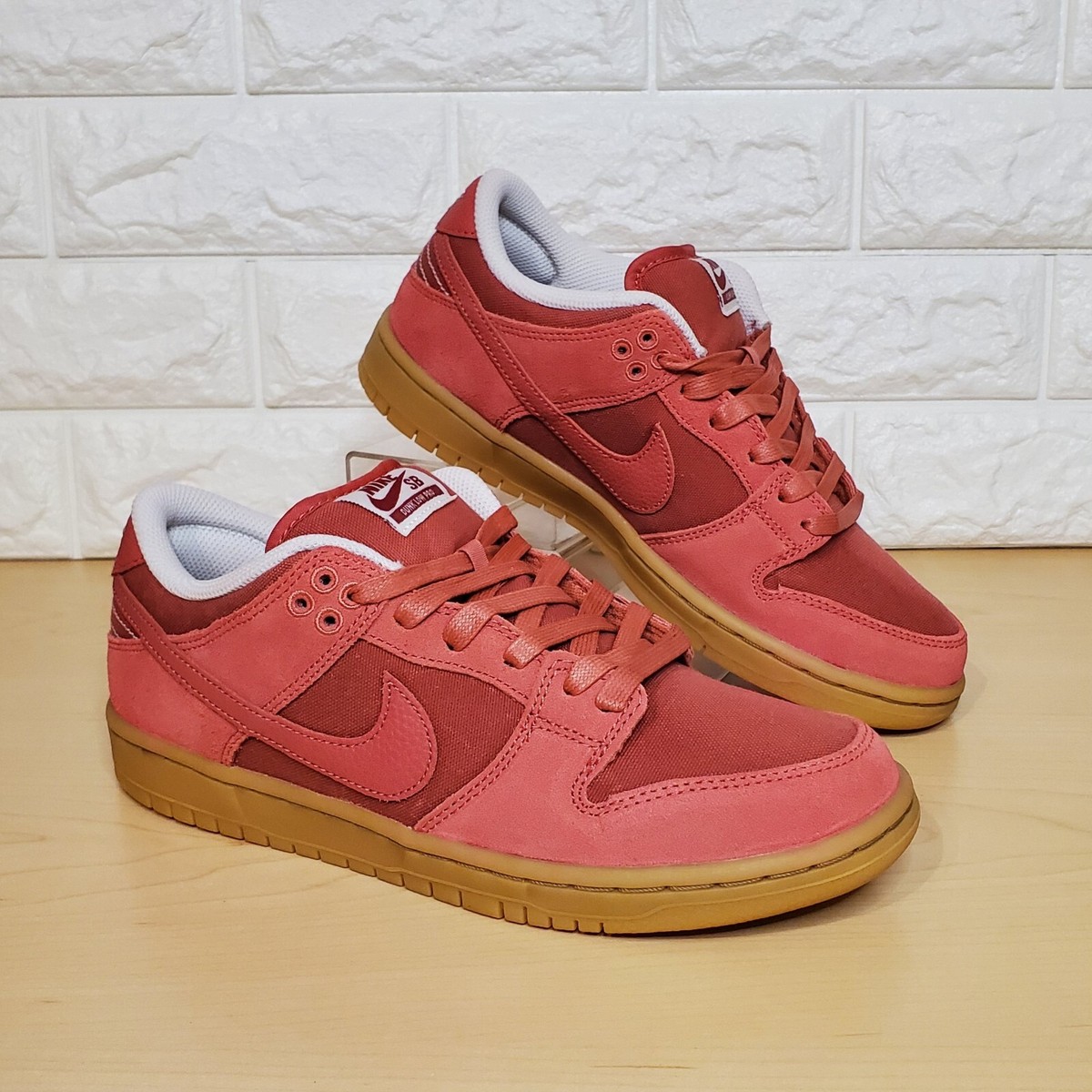 NIKE ナイキ SB ダンク ロー プロ PRM Adobe 25cm レッド Nike SB NIKE DUNK LOW PRO PRM ナイキ ダンク ロー プロ メンズ