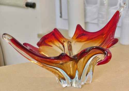 Kunstglas große Schüssel -rot-gelb- 39cm lang-22 breit- 17 hoch-Böhmen / Murano