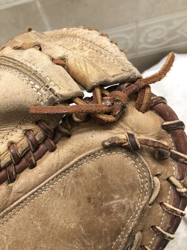 Nokona CM275 Fully Broken In Game Ready 34" Softball Catchers Mitt Right Throw - Bild 14 von 20