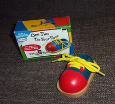 Ryan's Room One Two Tie Your Shoe Excellent Condition