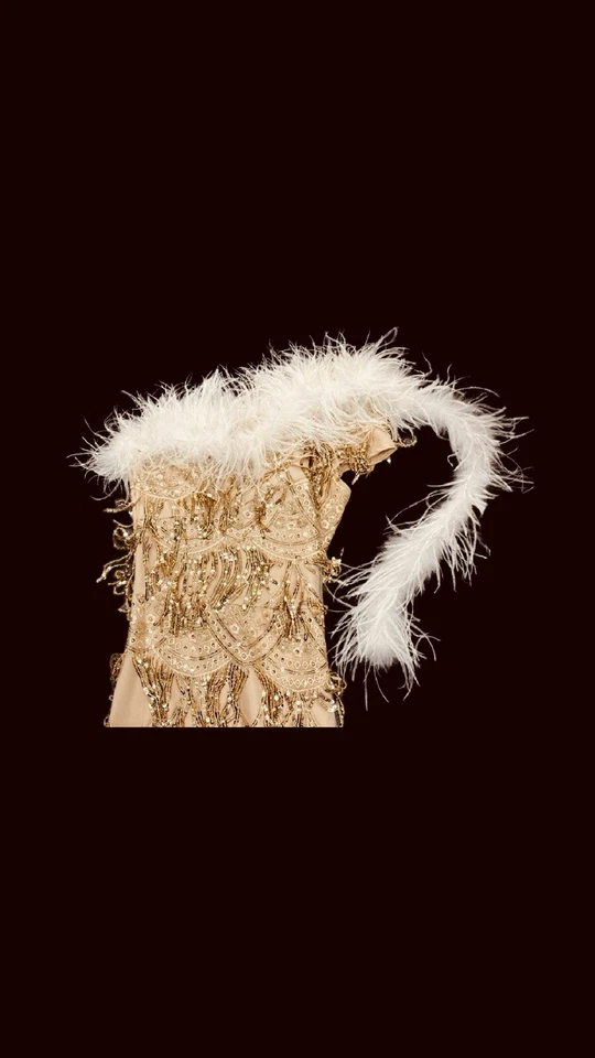 Vestido de lentejuelas y plumas de avestruz talla S 4-6 📦 Foto 3 de 4