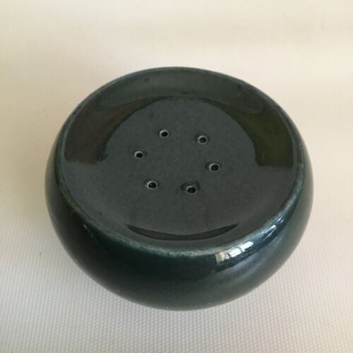 Russel Wright Iroquois Casual Oyster and Parsley Salt and Pepper Shakers - Picture 3 of 6