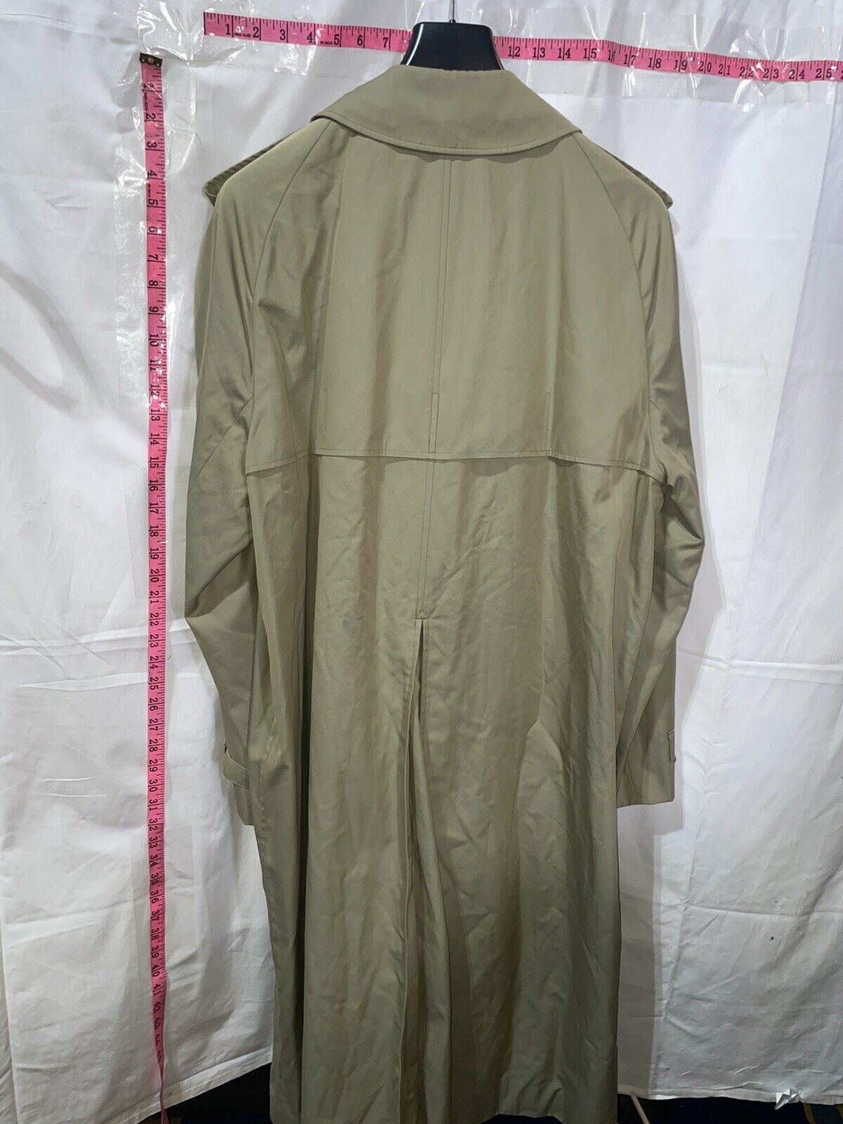 Vintage Men’s Aquascutum Aqua 5 Trench Coat Khaki Beige 26” Pit-to-pit 36” Sleev