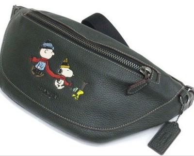 COACH x Peanuts Snoopy Leder Body Bag Dunkelgrün Unisex Gürteltasche