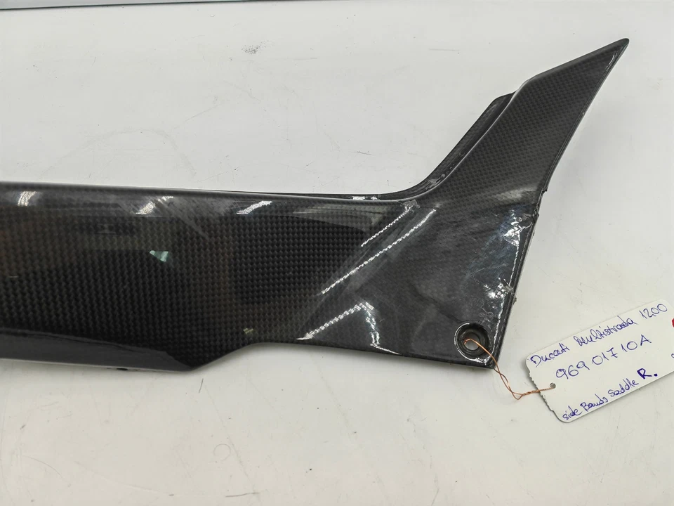 Carenado asiento lateral derecho carbono DUCATI MULTISTRADA 1200 96901710A Foto 3 de 4