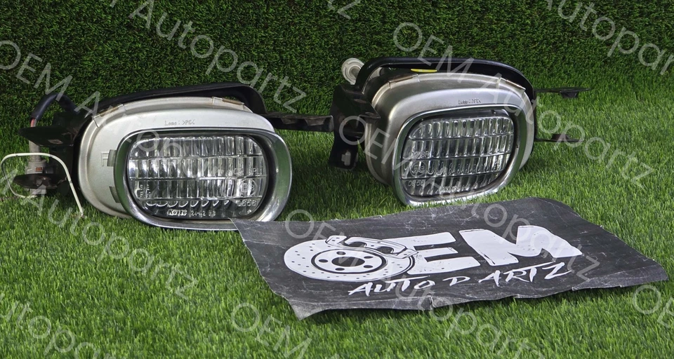 Lexus Sc430 2002-2010 Bumper fog lights Pair Left and Right Oem Used - Image 2 of 4