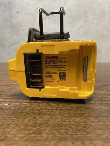DEWALT DCS571 Atomic 20V MAX 4 1/2” Compact Circular Saw - Tool only - Picture 9 of 10