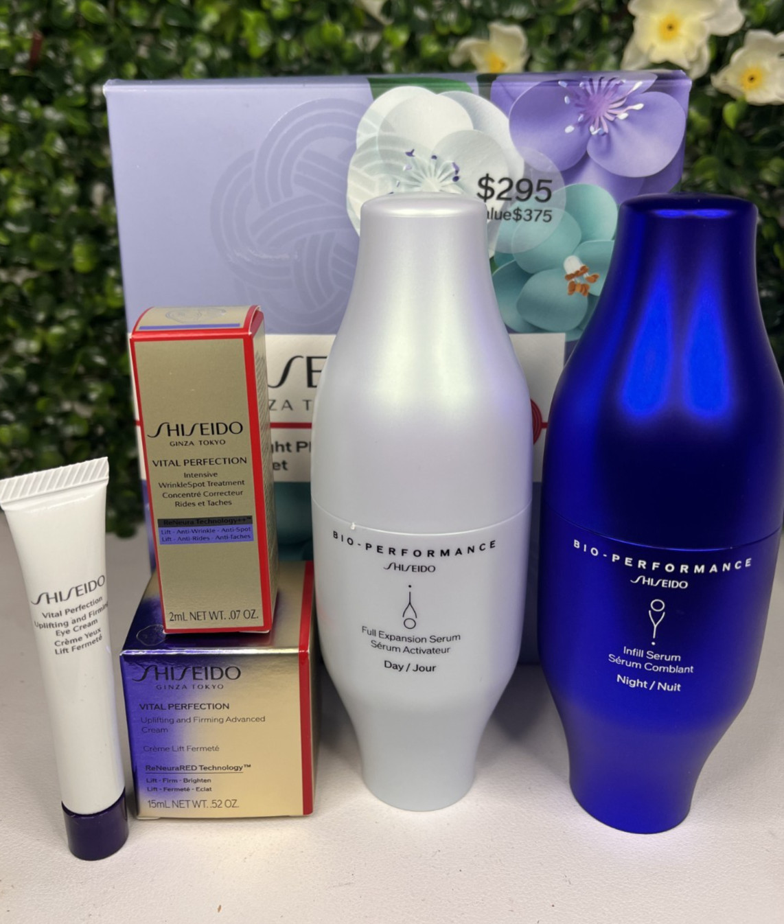 SHISEIDO Bio-Performance Serum + Vital Perfection Cream 5-PC  Skincare Gift Set