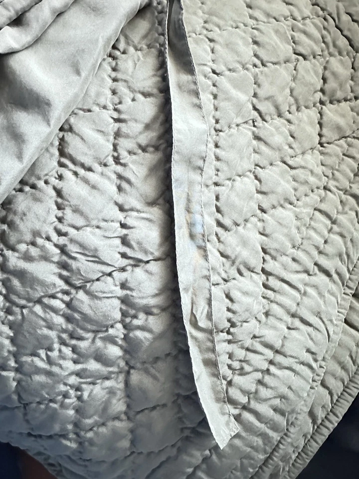 (2) Corbatas RARAS Pottery Barn Verde Oliva 2 Tonos Diamante Seda Acolchado 20x26 Foto 3 de 4