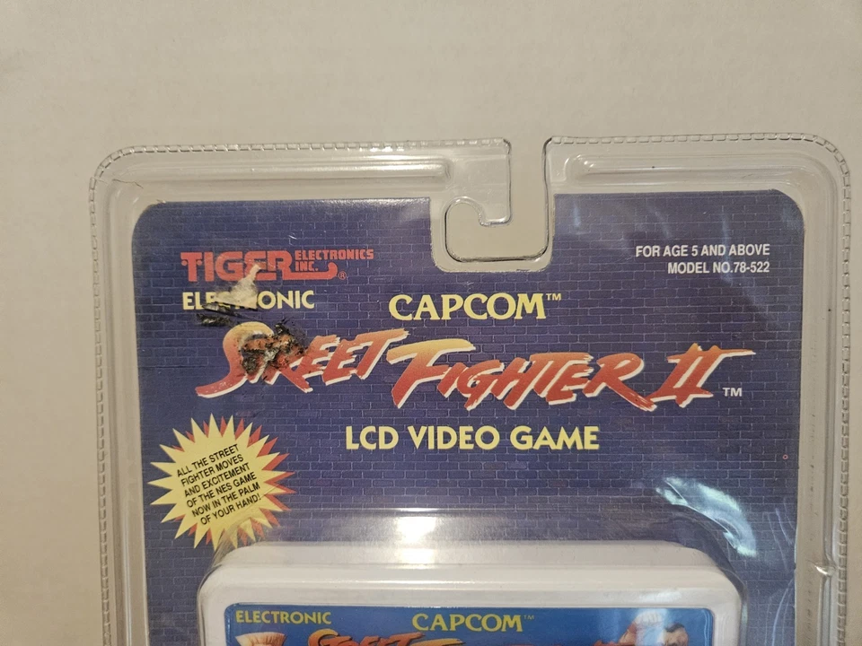 Tiger Electronics Capcom STREET FIGHTER II LCD Video Game -New In sealed Package - Image 2 of 4